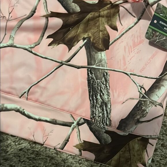 NWT Under Armour medium Pink Camo Tank Top  E - Picture 5 of 10